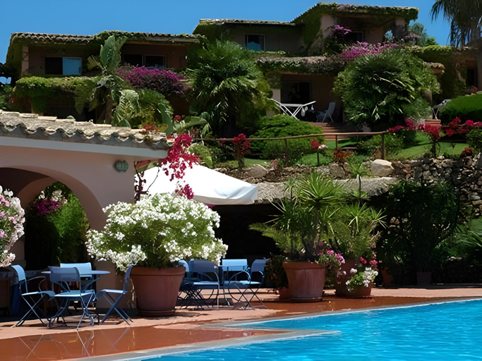 Others 4, Residence Fenicia, Cagliari