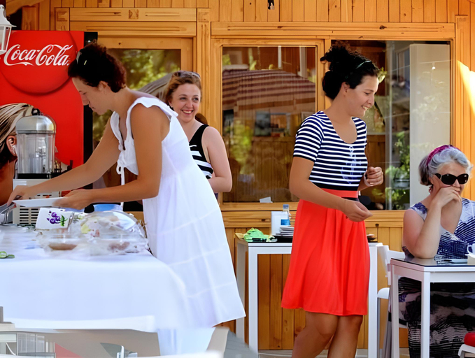 Others 2, Ayka Hotel, Ula