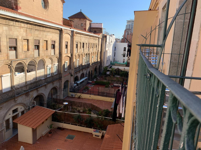 Others 5, Hostal "La Terrassa", Barcelona