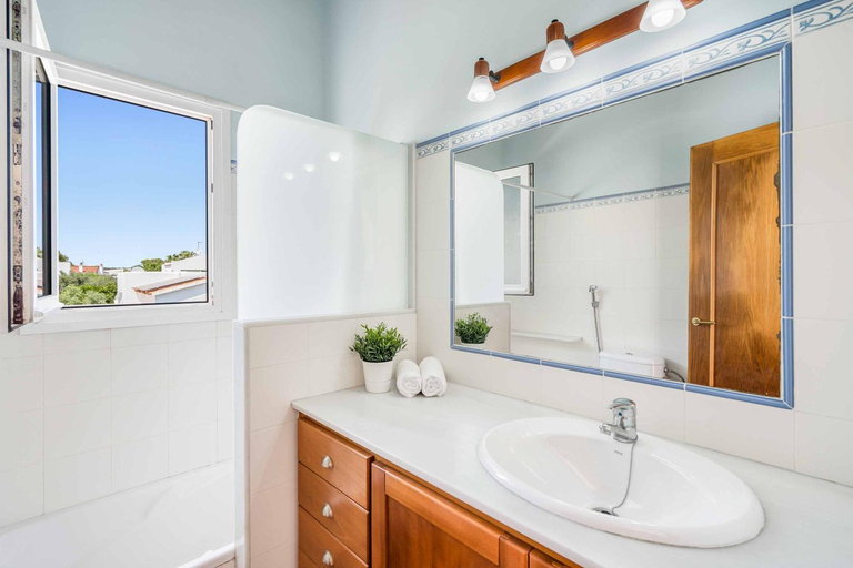 Bathroom 2, Villa Flores Blanes, Baleares