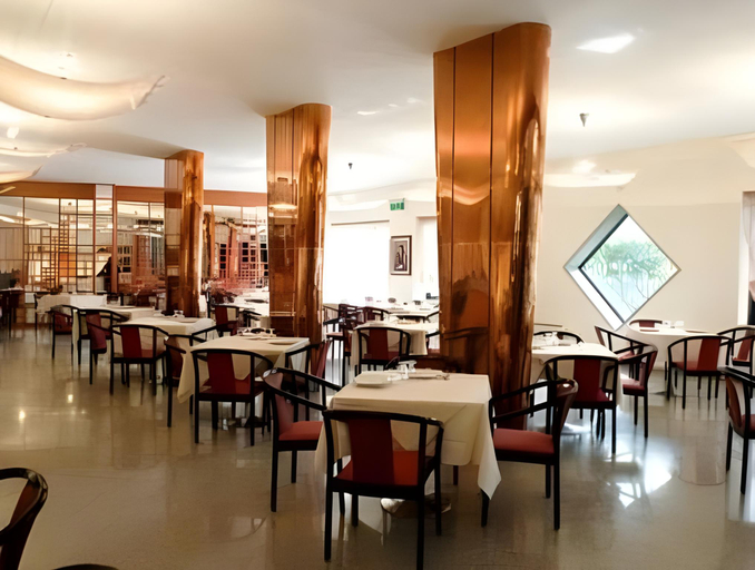 Food & Drinks 3, Hotel 90, Bari