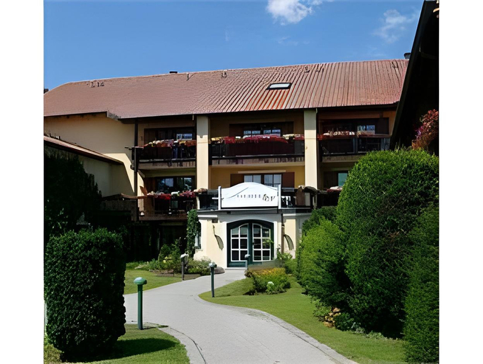 Exterior view 5, Sammareier Gutshof, Rottal-Inn