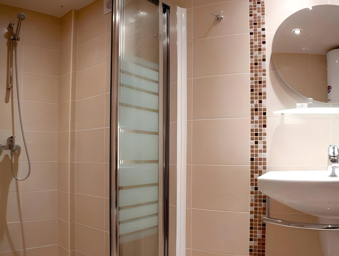 Bathroom 3, Hotel Acropolis, Varna