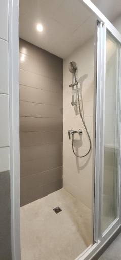 Bathroom 11