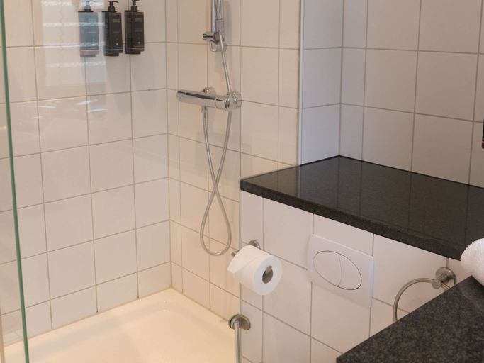 Bathroom 5, Mercure Hotel Aachen am Dom, Städteregion Aachen
