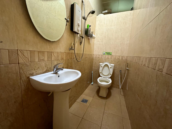 Bathroom 5, Seladah Stay, Kuching