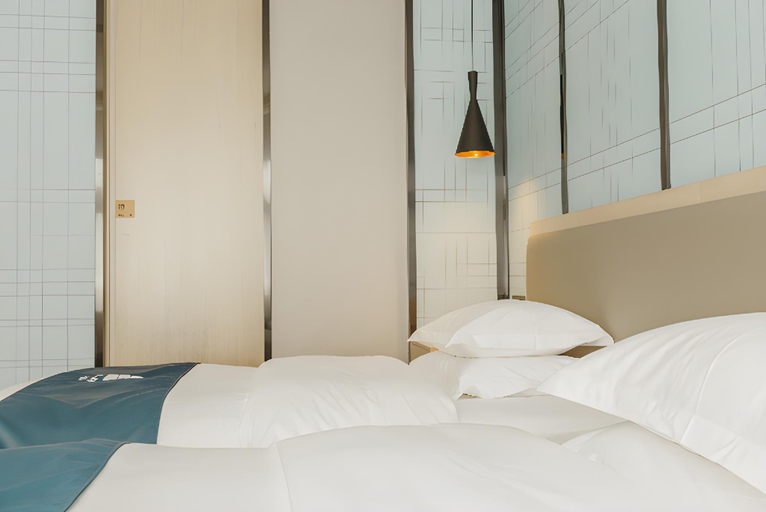 Bedroom 19