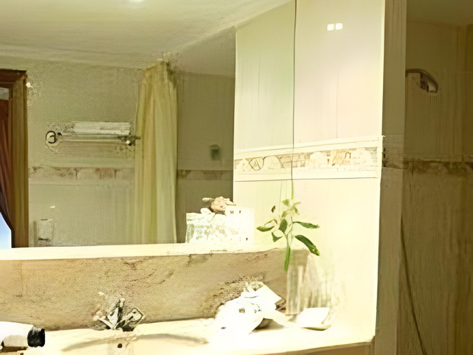 Bathroom 2, Hostal Bahia, Guipúzcoa