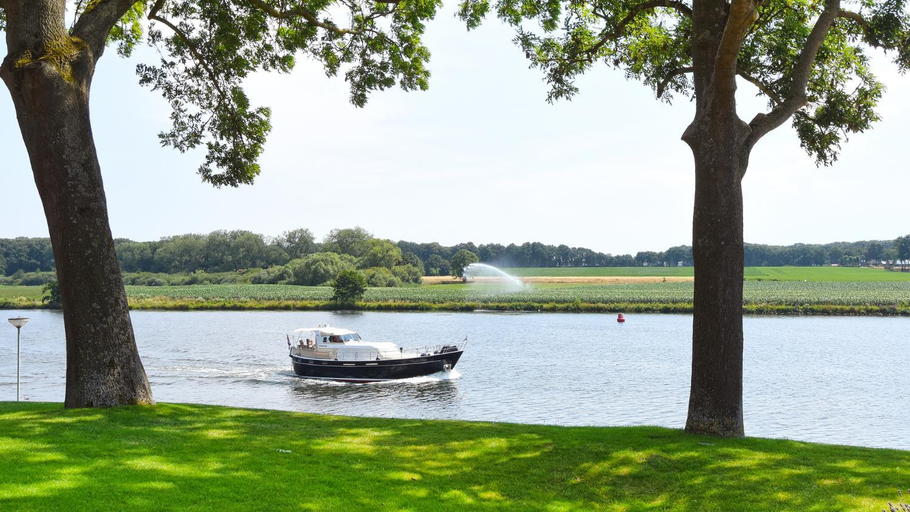 Others 3, Het Raadhuys - design B&B, Kessel