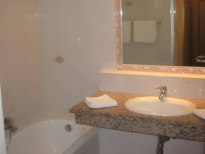 Bathroom 4, Hotel Neuwirt, Kufstein