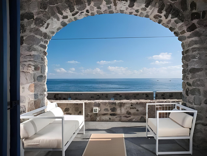 Others 5, Residence NerOssidiana, Messina