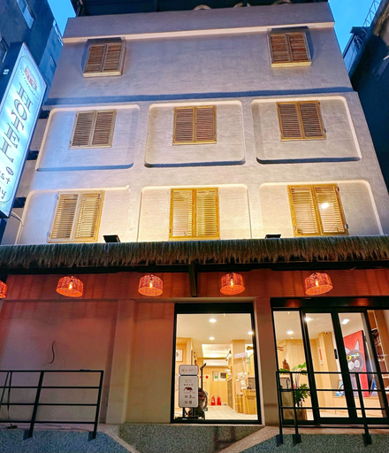 Exterior & Views 2, Cat Tail Pocket Inn ximen, Taipei City