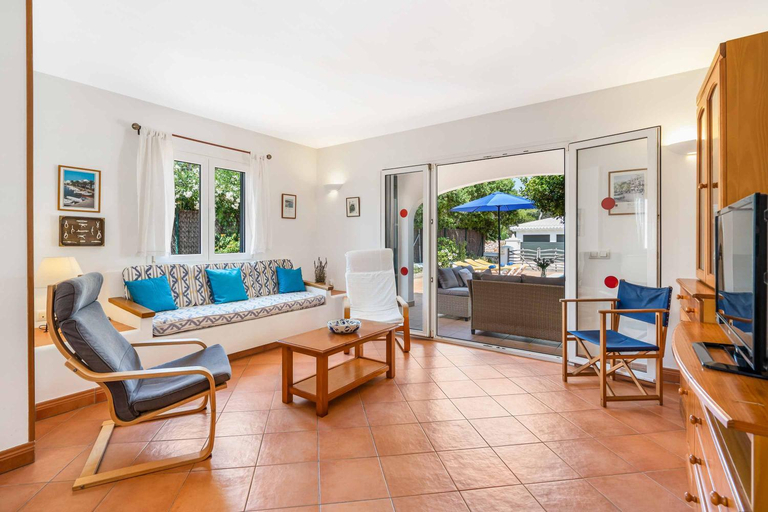 Others 5, Villa Flores Blanes, Baleares