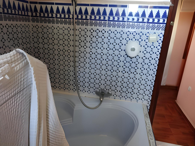 Bathroom 3, Dar Tlidjene Hotel, Haraoua