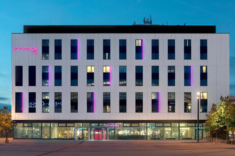 Exterior 8