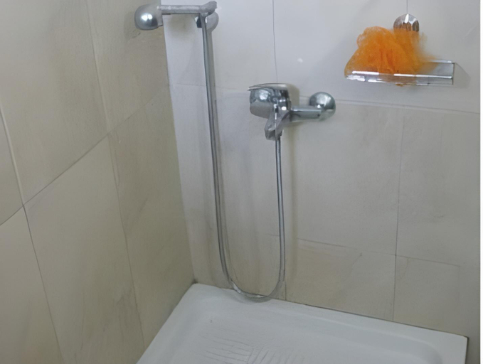 Bathroom 4, Denis Hotel and Bungalows, Central Macedonia