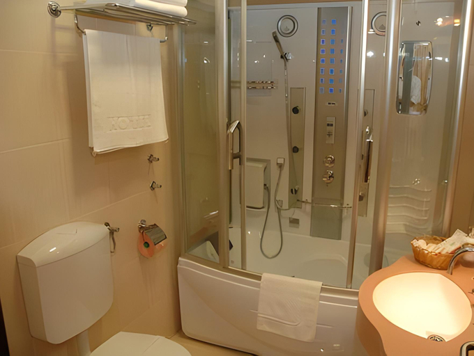 Bathroom 4, Garni Hotel Royal Crown, Subotica