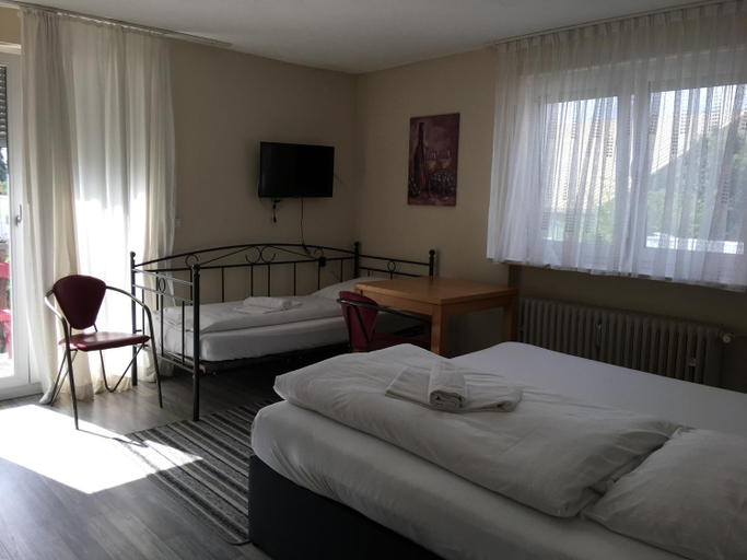 Bedroom 5, Pension Alis, Augsburg