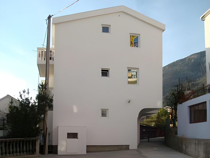 Others 5, Villa Glavanovic