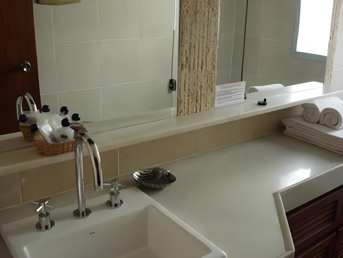 Bathroom 4, BDA Hotel & Spa, n.a351