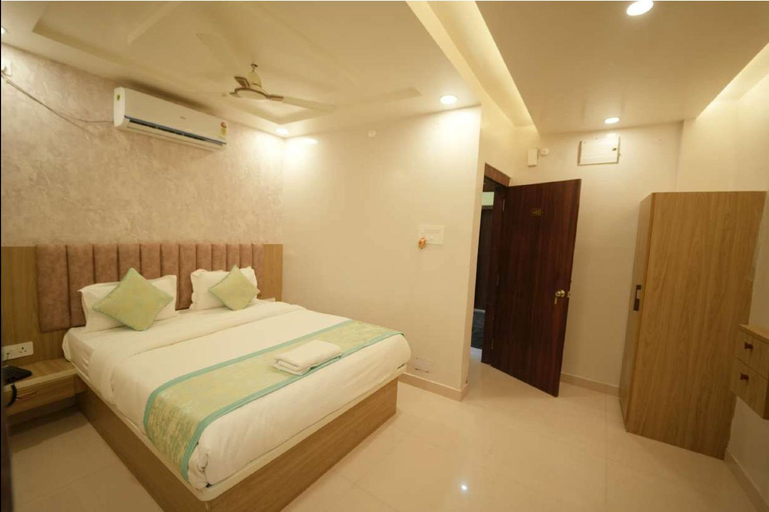 Bedroom 3, VR HOTEL, Patna