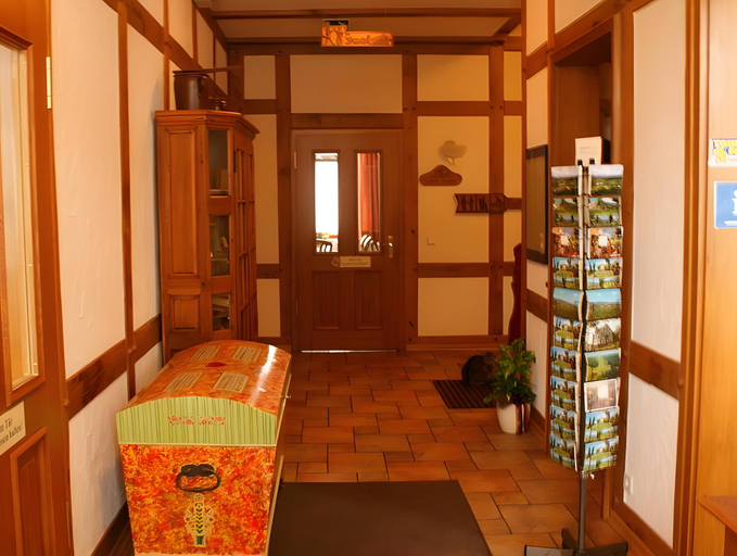 Others 5, LandHotel Lonskrug, Holzminden