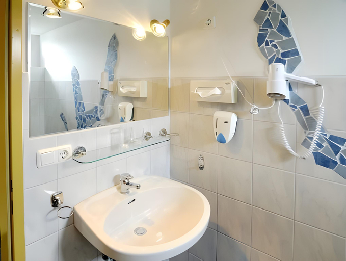 Bathroom 3, Panorama Hotel Traunstein, Gmunden