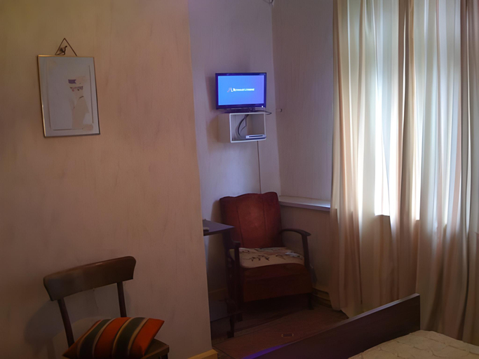 Others 4, Hotel DeFive, Echternach