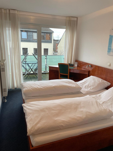 Bedroom 2, Hotel Garni Merkenich, Köln