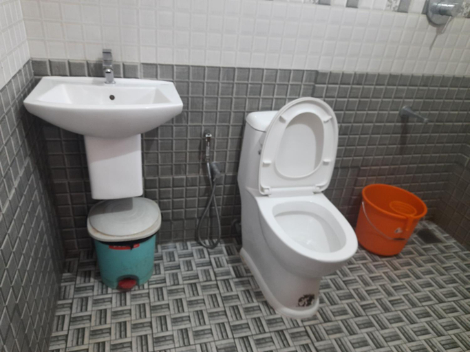 Bathroom 3
