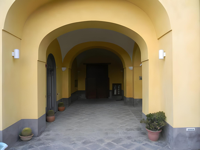 Others 2, B&B Villa Elisa, Napoli