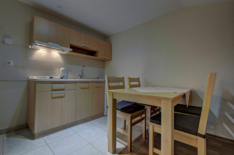 Dining Room 7