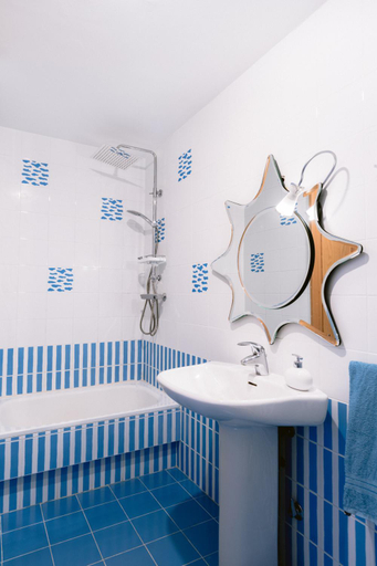 Bathroom 2, Lushville - Luxurious Villa with Pool in Valencia, Valencia