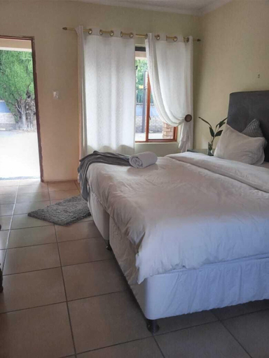 Bedroom 3, Lens, Ekurhuleni
