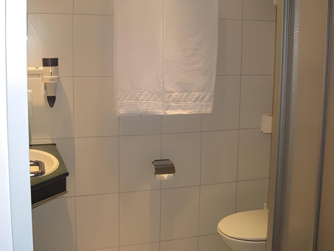 Bathroom, Hotel Munchwilen, Münchwilen