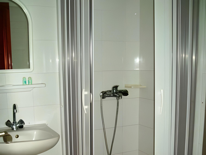 Bathroom 4, Alexandrion, Peloponnese