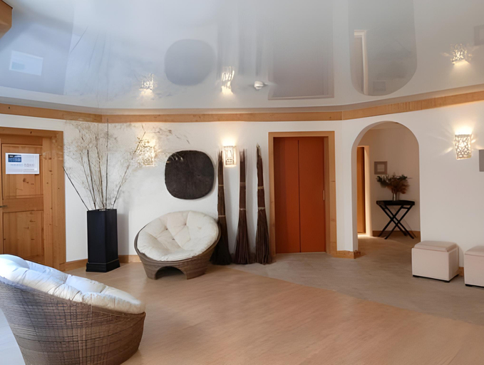 Public Area, Chalet d'Adrien, Entremont