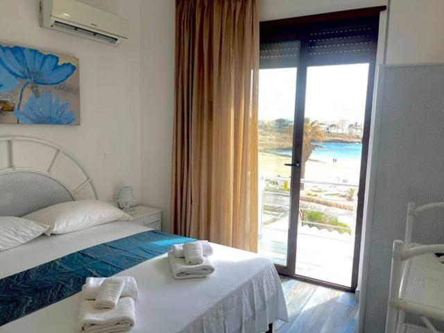 Others 5, Mir Mar, Agrigento