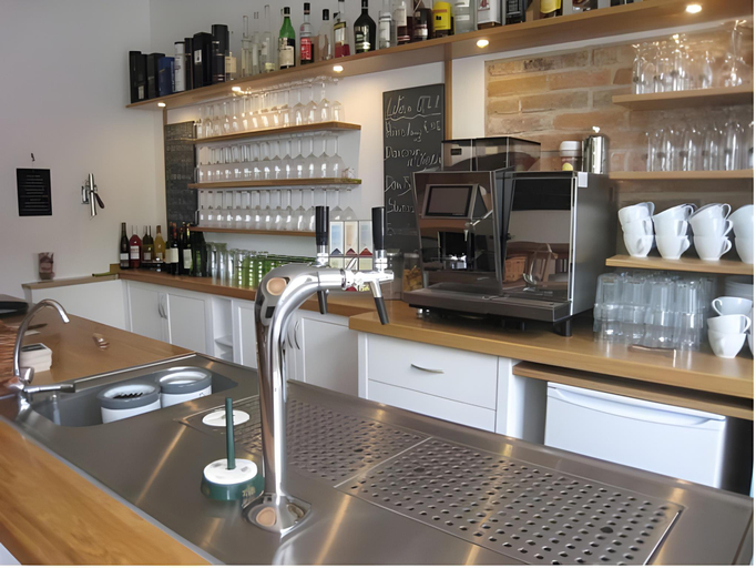 Food & Drinks 5, To N Schlagboom, Friesland