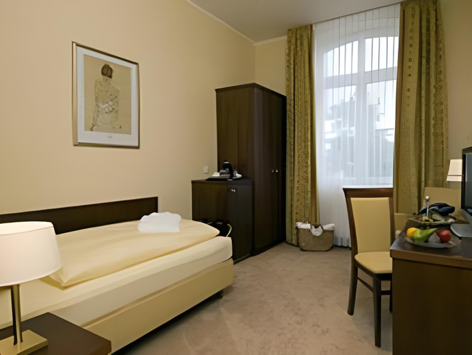 Bedroom, Mercator-Hotel, Heinsberg