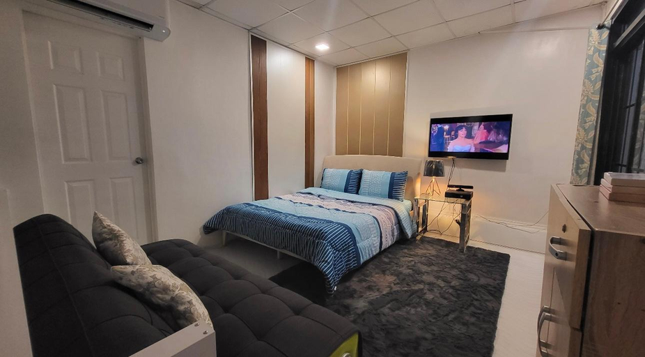 Bedroom 5, Josephine's Bunker, Legazpi City