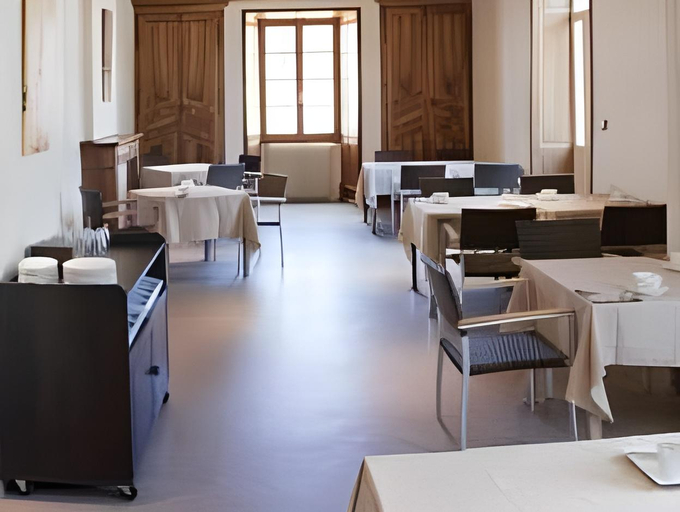 Food & Drinks 5, Hotel & Restaurant - Le Manoir des Cedres - piscine exterieure et climatisation, Dordogne
