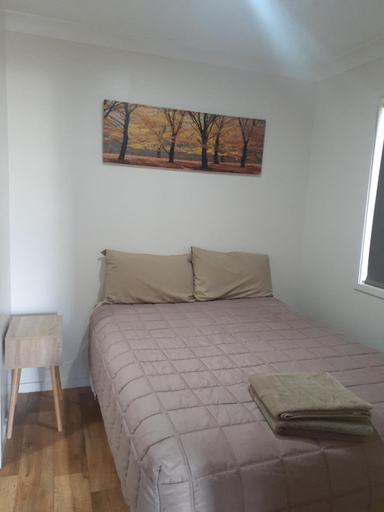 Bedroom 3, Highway Tourist Village, Narrabri