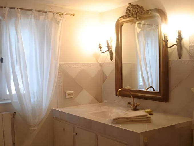 Bathroom 4, L'Amandari - Provence holidays - Chambres d'hotes avec jardin, piscine, jacuzzi, climatisation, Var