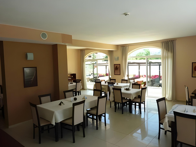 Food & Drinks 5, Family Hotel Saga, Nesebar