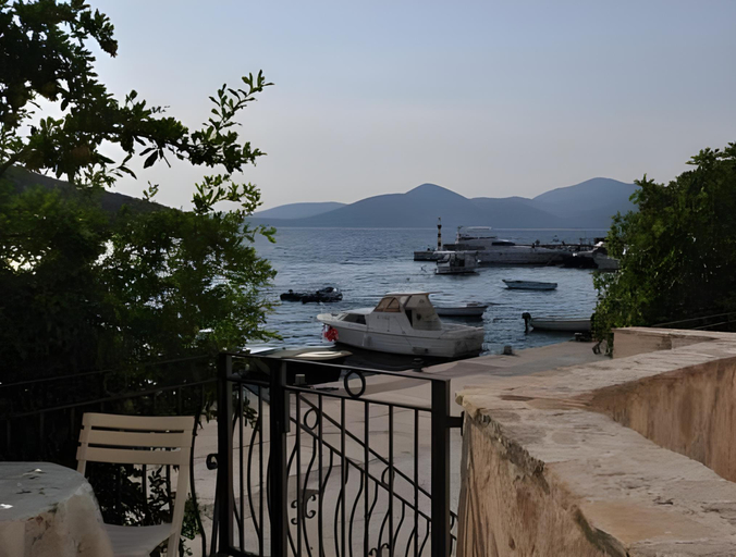 Others 4, Apartment Bigovo Veljic-jaz