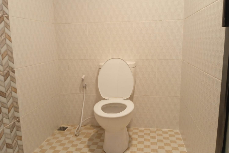 Bathroom 16