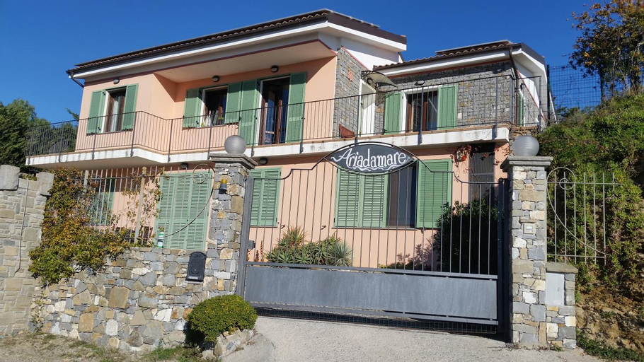 Exterior & Views 1, B&B Ariadamare, Imperia