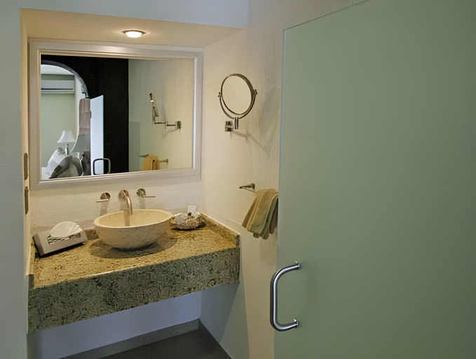 Bathroom 5, Hotel Gran Plaza & Convention Center, Guanajuato