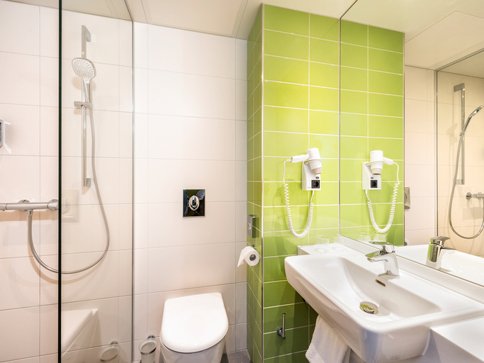 Bathroom, ibis Styles Stuttgart Vaihingen, Stuttgart